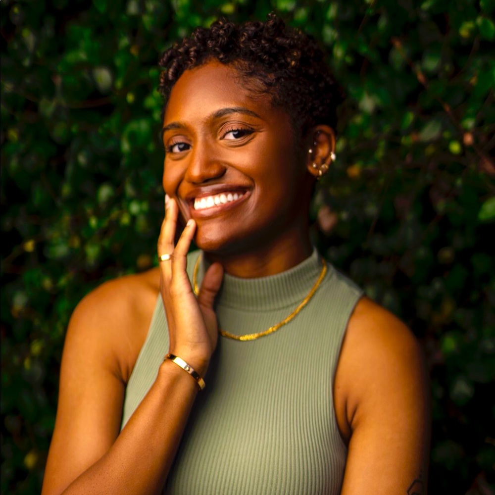 Meet your Posher, Jasmine